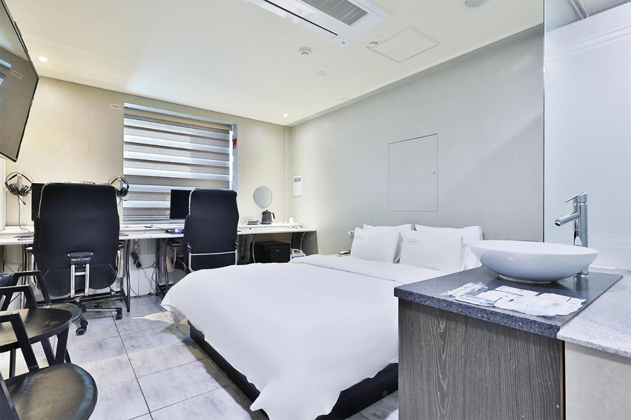 Shire Hotel Seomyeon Busan Exteriör bild
